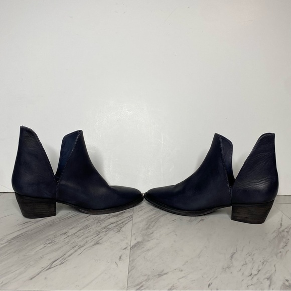 Free People Charm Double V Bootie 36 1/2 - Picture 5 of 13